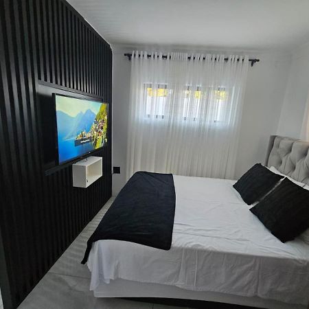 Nicky'S Guest House Roodepoort Exteriér fotografie