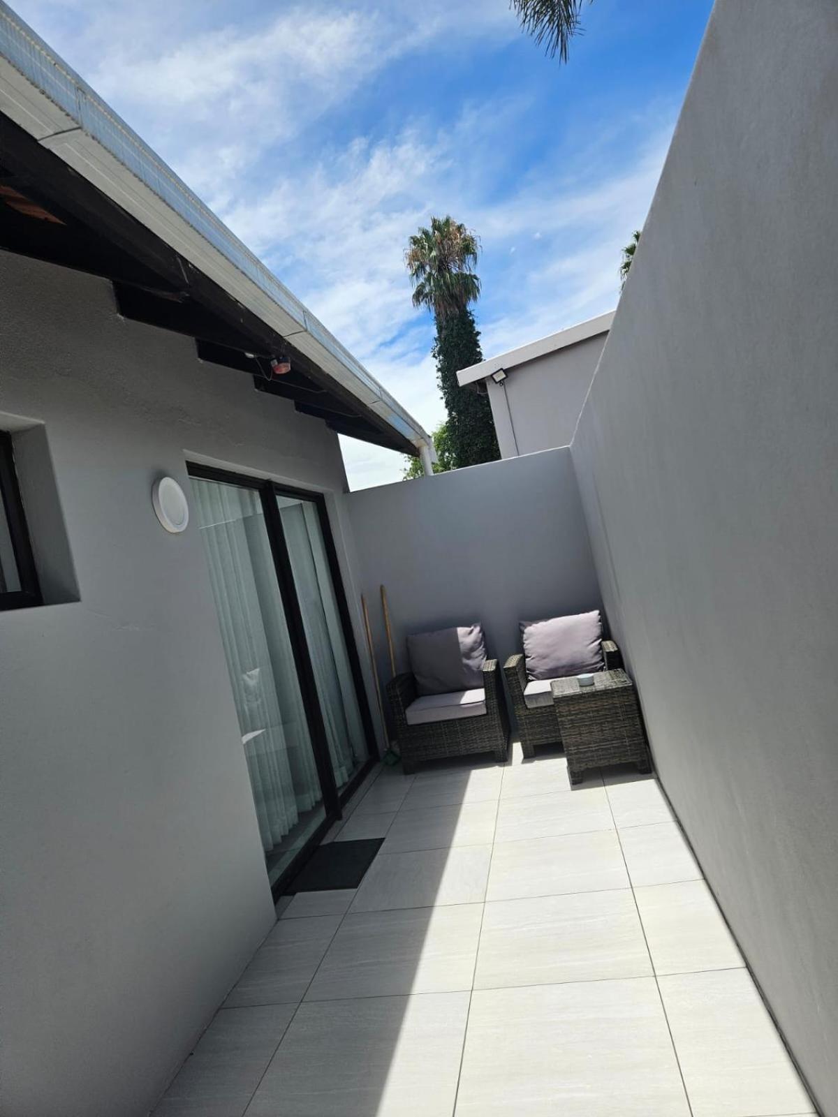 Nicky'S Guest House Roodepoort Exteriér fotografie